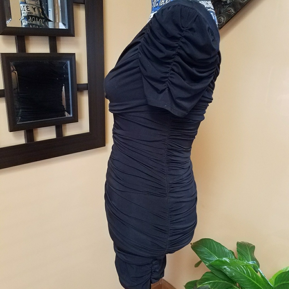 (SOLD) LITTLE BLACK DRESS - Picture 4 of 8